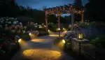 Solar-Gartenleuchten: Zauberhaftes Licht im Grünen